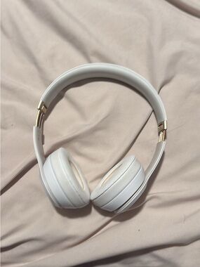 Beats by Dre Over-Ear Headphones in White with Gold Accents